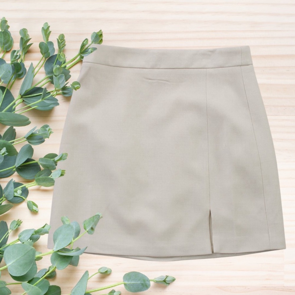 Cream mini skirt